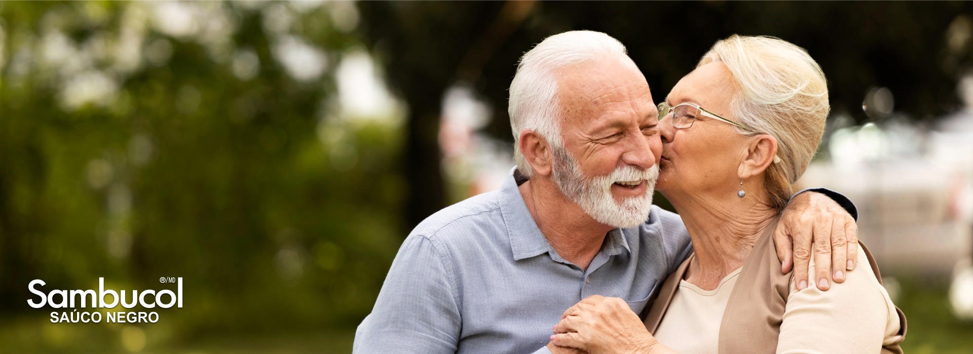 Consejos para prevenir resfriados en los abuelos durante los cambios de clima